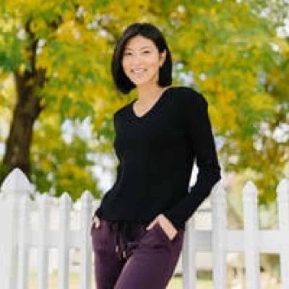 ZYIA Black Ribbed Active Top